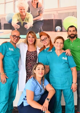 Staff assistenza della struttura per anziani a Siracusa in servizio