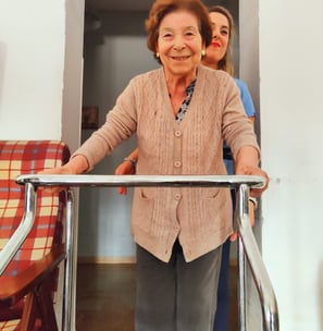 Attività di ginnastica dolce per anziani nella RSA Home Sweet Home a Siracusa